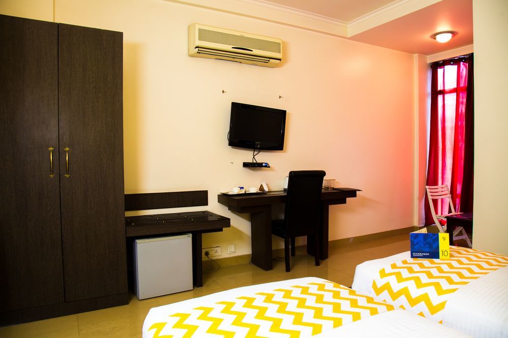 OYO 8704 Hotel Good Care Gurgaon Buitenkant foto
